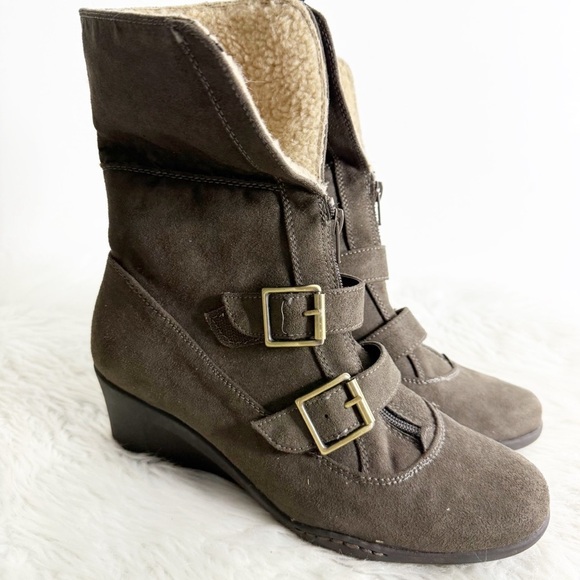 A2 Aerosoles Music Tor Ankle Suede Wedge Boots Brown Wedge Ankle Boots Size 9 - Picture 3 of 8